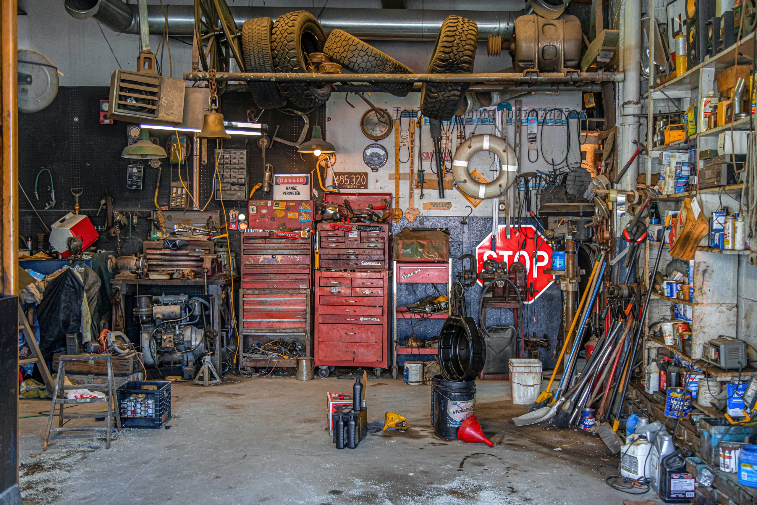How To Maximize Storage Space / Shed Organization / Garage Organization /  Garage Storage Ideas / DIY 