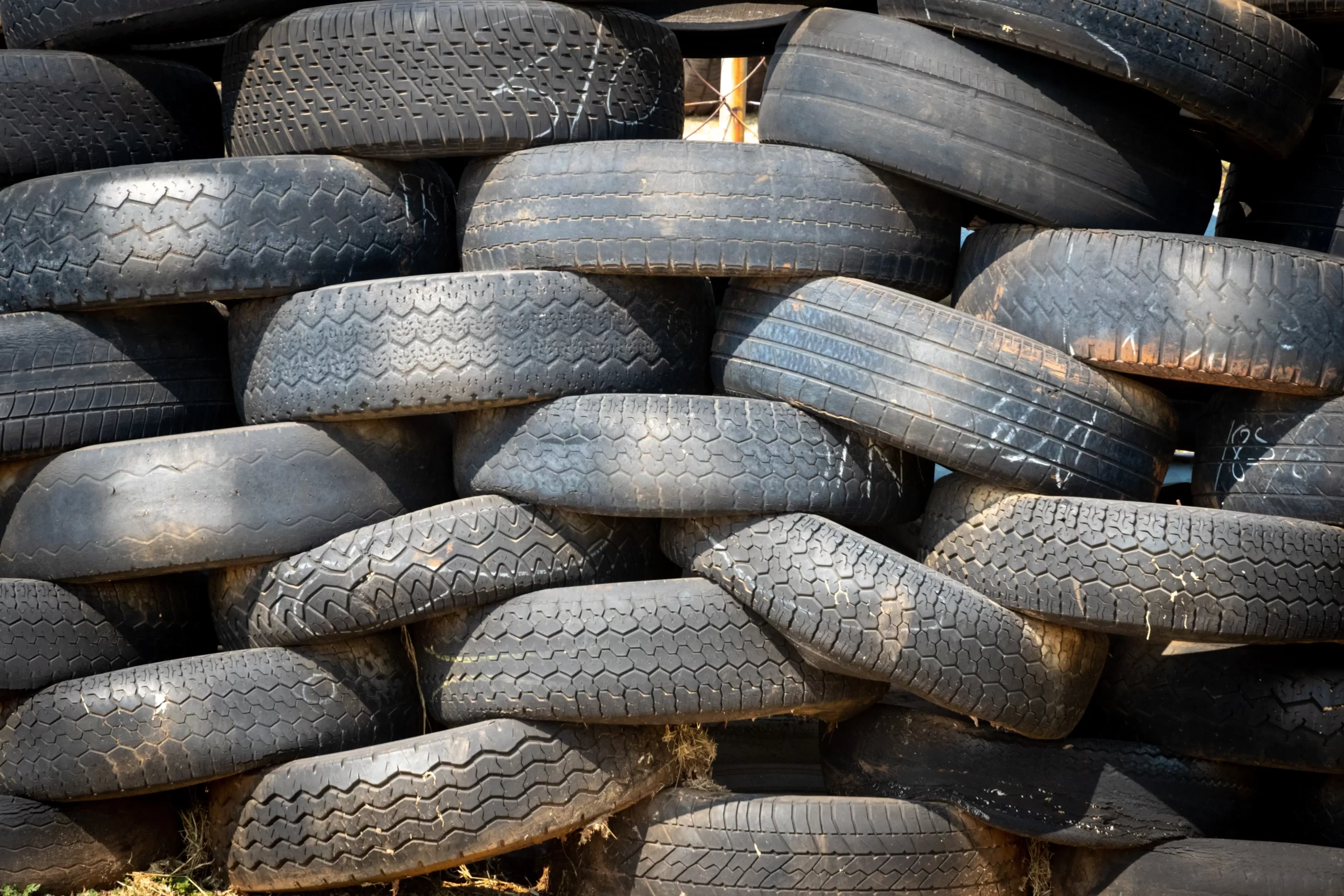 The Ultimate Guide on How to Properly Store Tires in Your Garage - HDR ...
